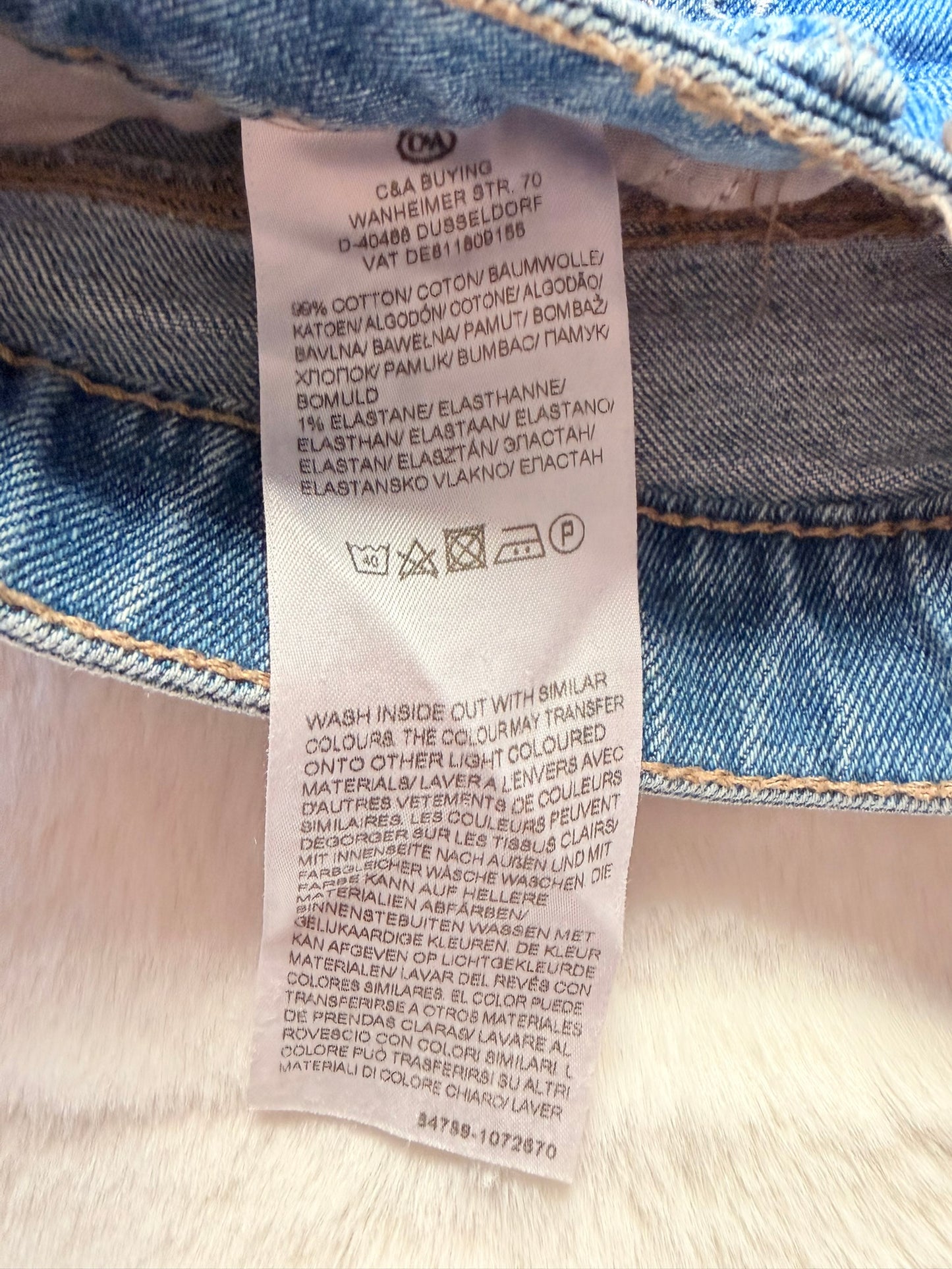 Clockhouse Jeansshorts mit Blumenstickerei l Gr. 38