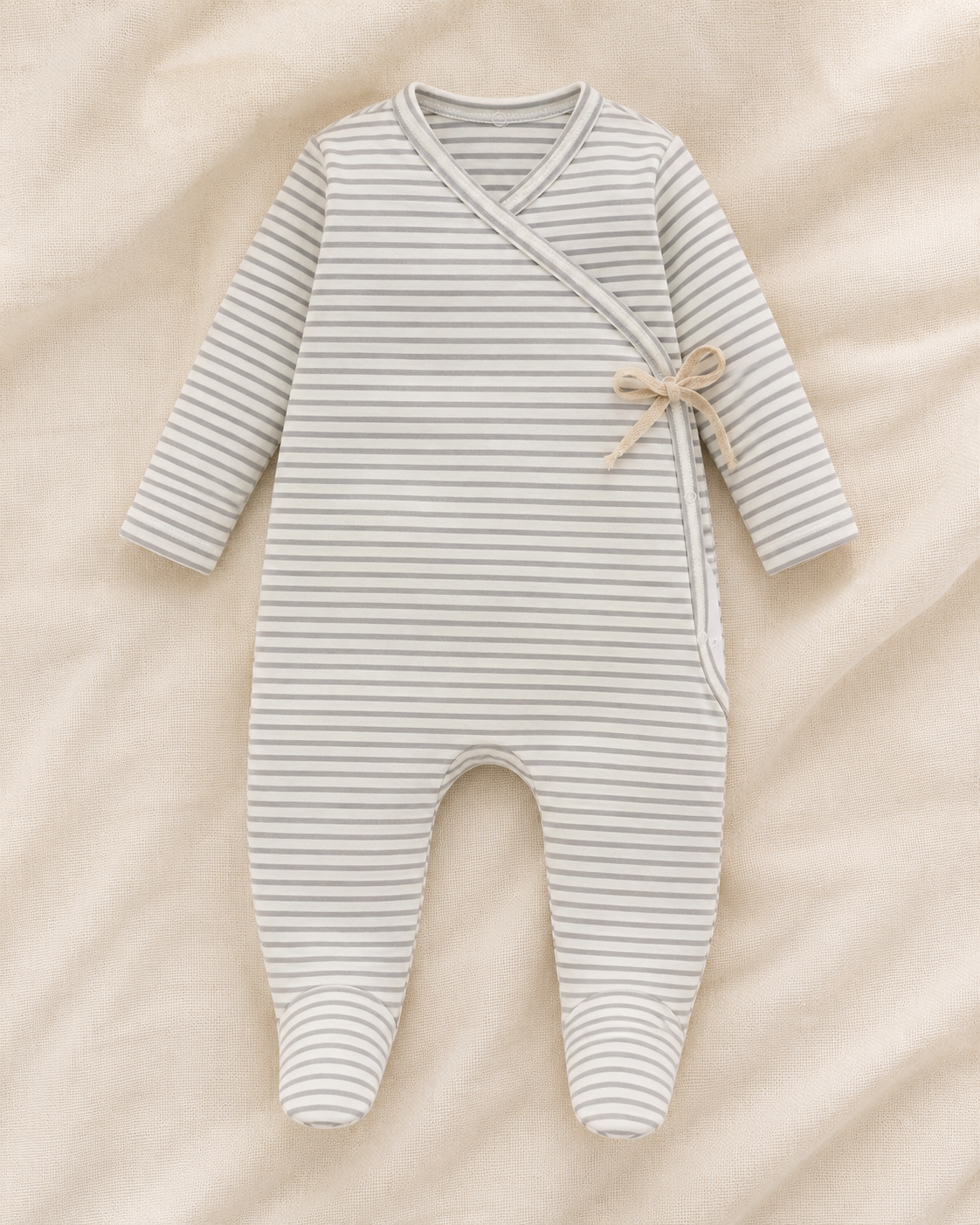 Baby-Wickelstrampler "Little Stripes" in Grau/Weiß