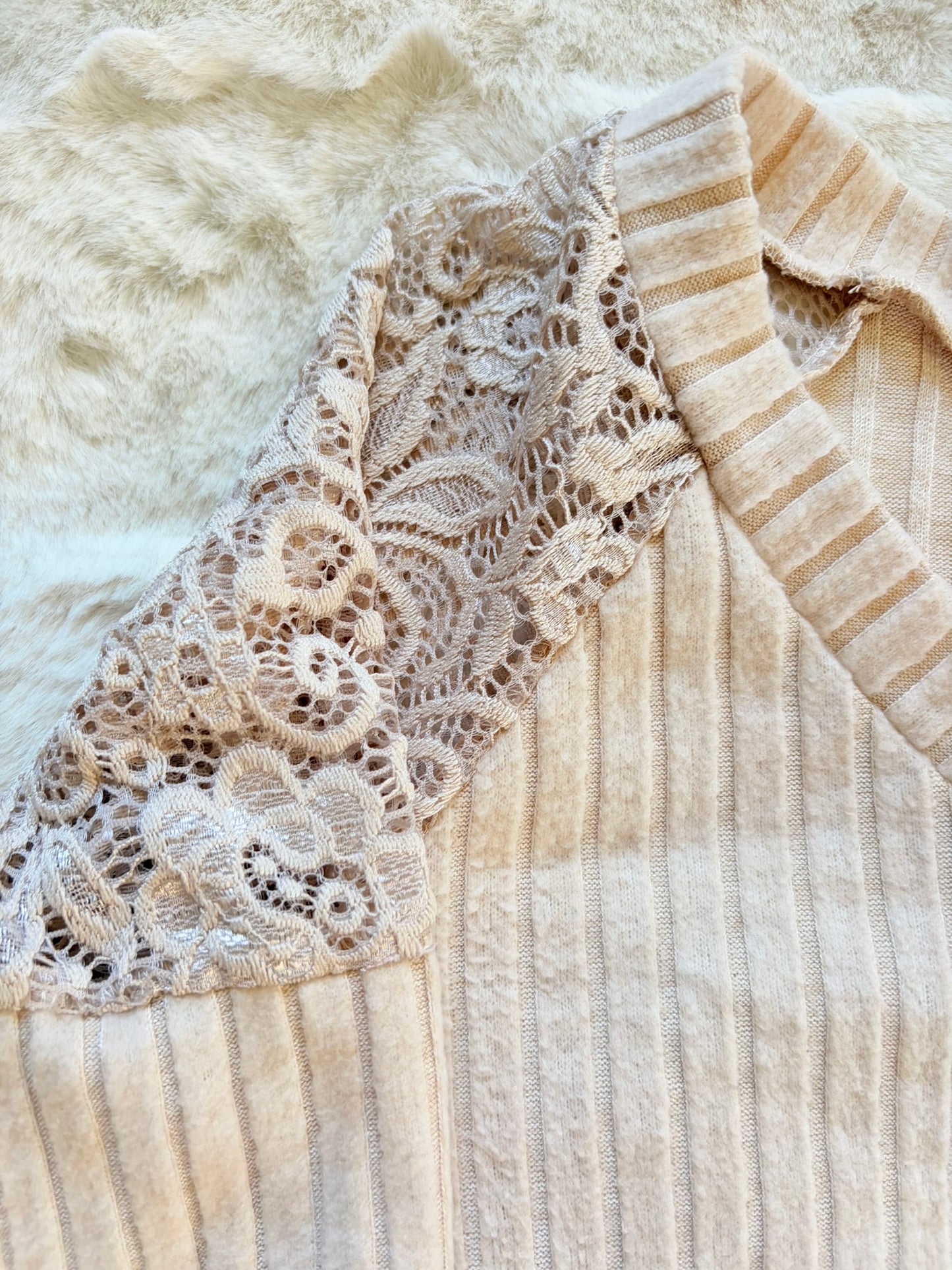 Shein Rippstrick-Shirt mit Spitze in Beige l Gr. L