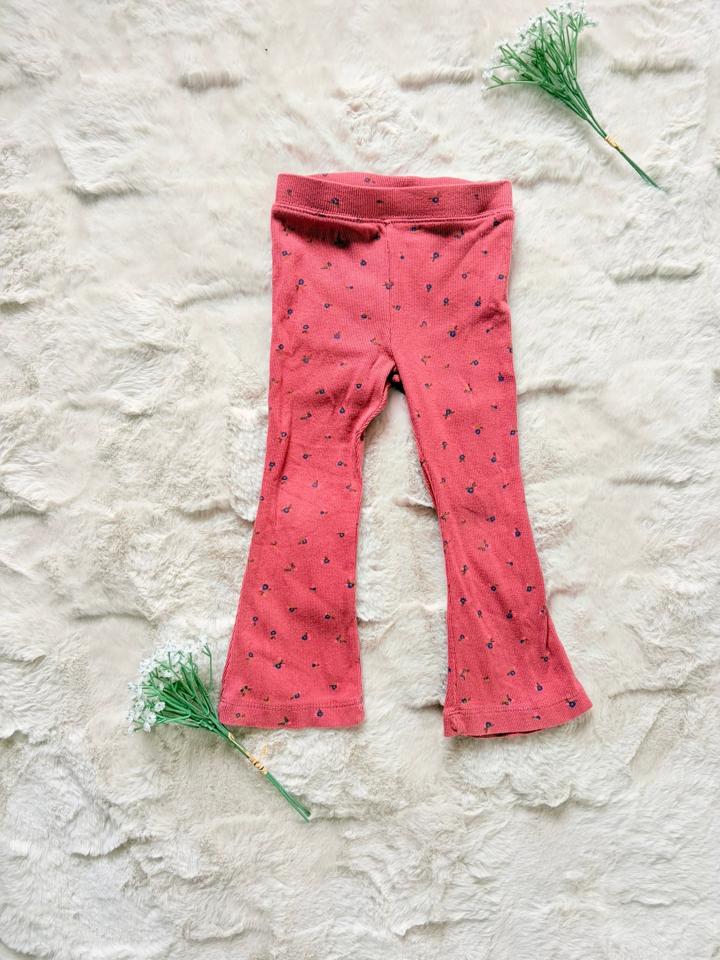 Zara Kinder Schlagleggings mit Blumenmuster I Gr. 98