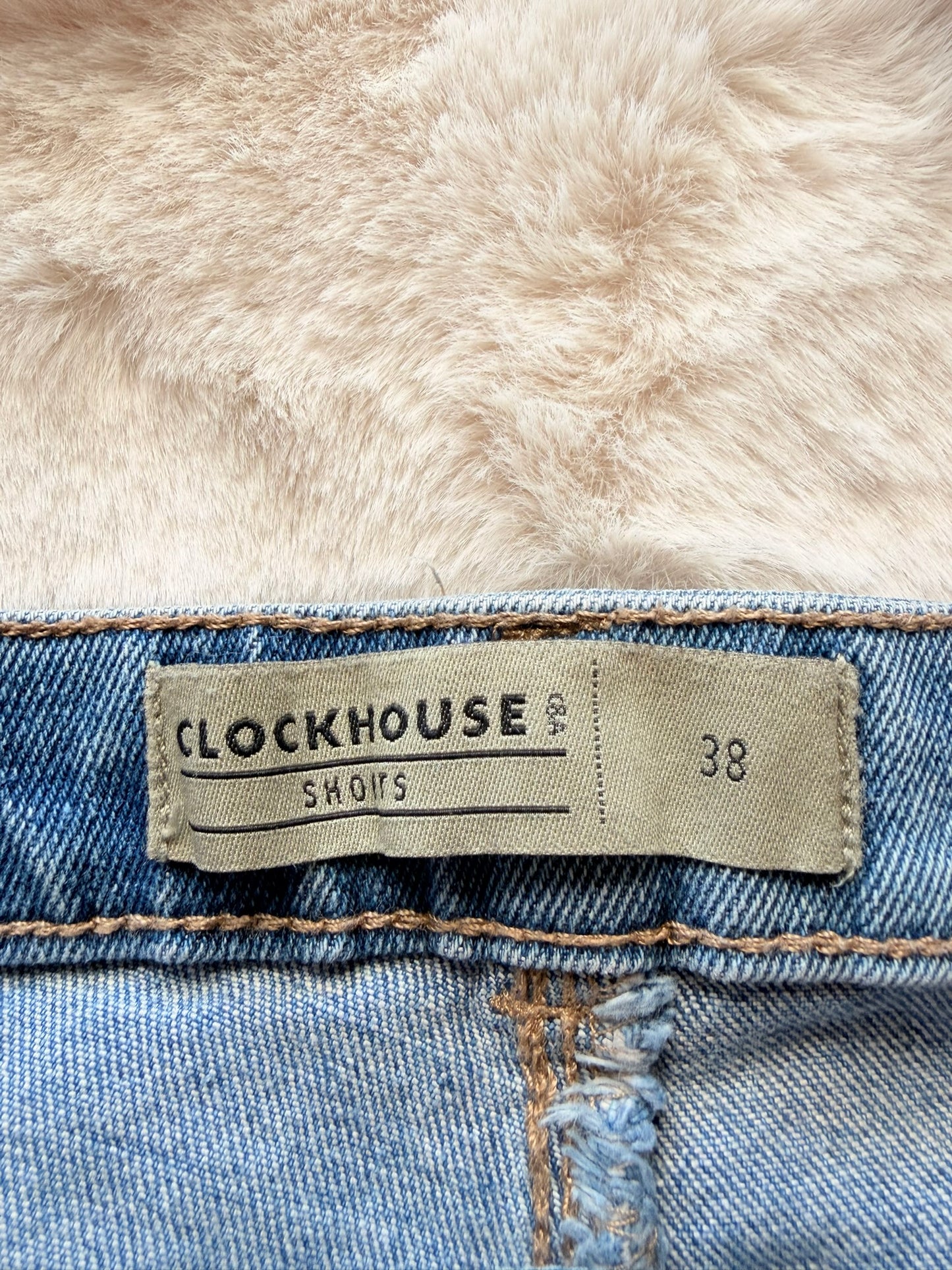 Clockhouse Jeansshorts mit Blumenstickerei l Gr. 38