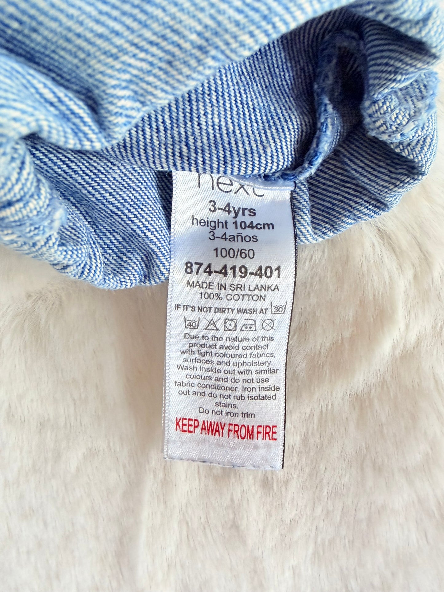 NEXT Mädchen Jeans-Latzhose mit Einhorn & Regenbogen I Gr. 104